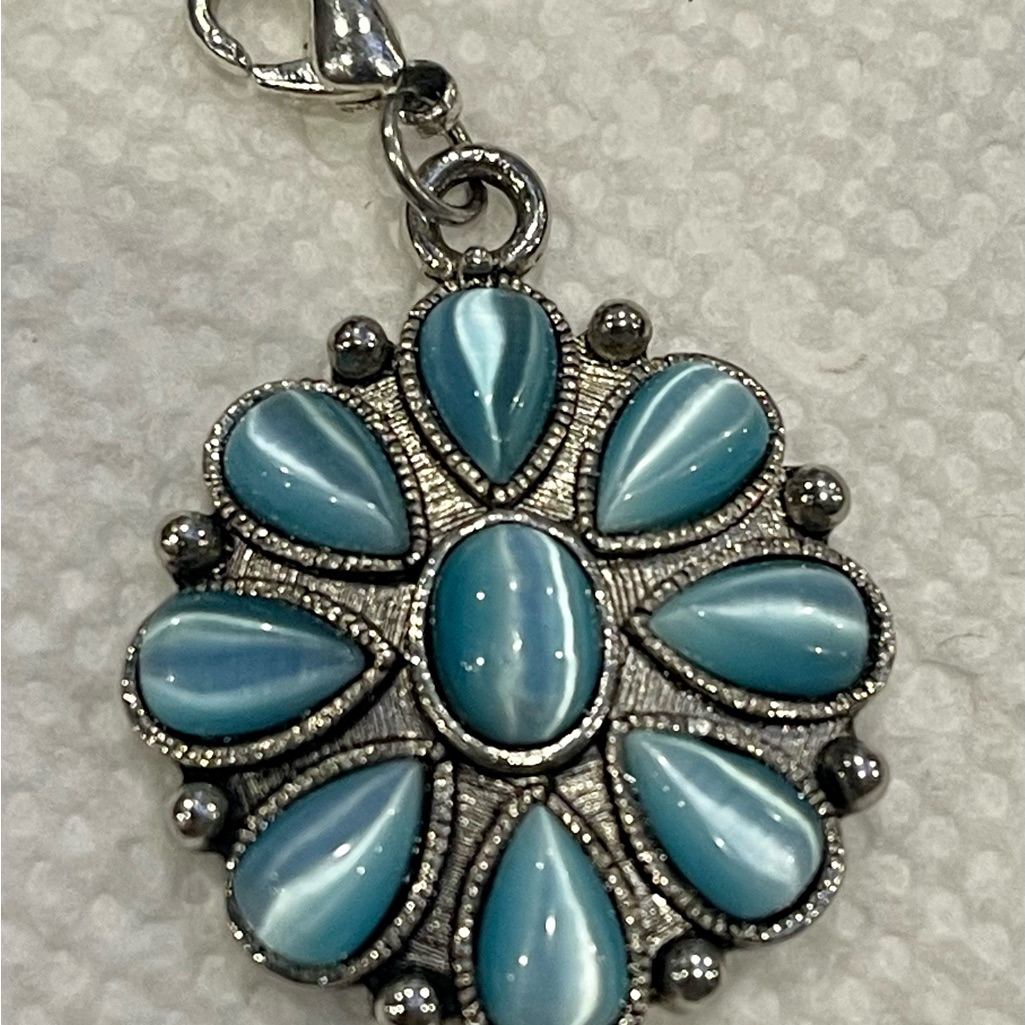 Round Pendant Charm With Blue Teal Glass Rhinestones 13$